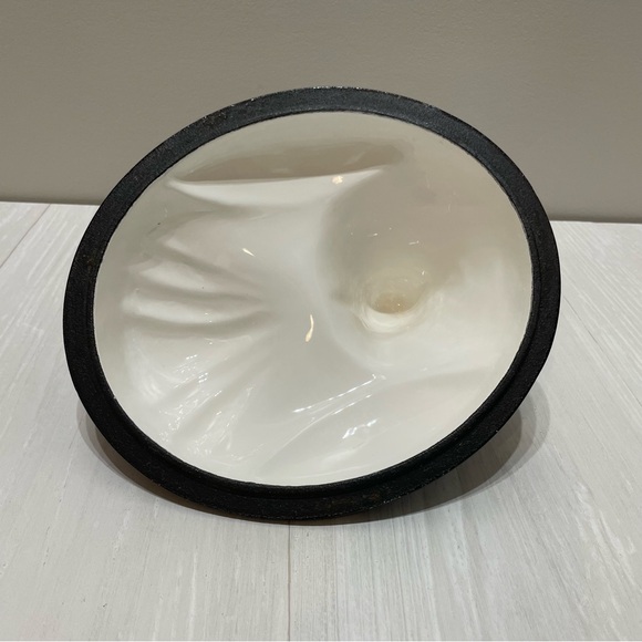 *RARE* Lodge Enamel Covered Cast Iron Chicken Dutch Oven Blue 2QT *RARE* - Picture 8 of 10